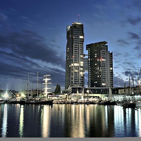 Sea Towers Gdynia公寓 外观 照片